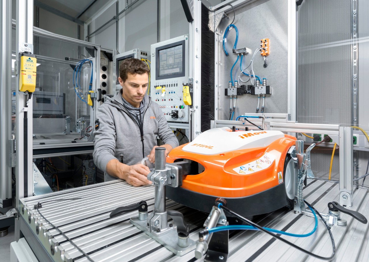 3.000 metros quadrados é o tamanho do campo de teste do iMOW no telhado da STIHL Tirol.